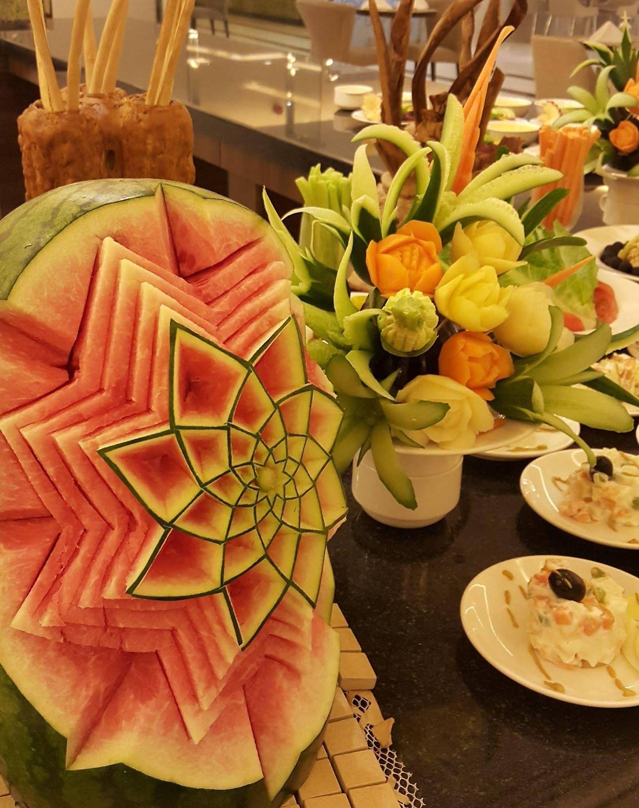 M Hotel Makkah By Millennium Mekka Eksteriør billede Fruit carving