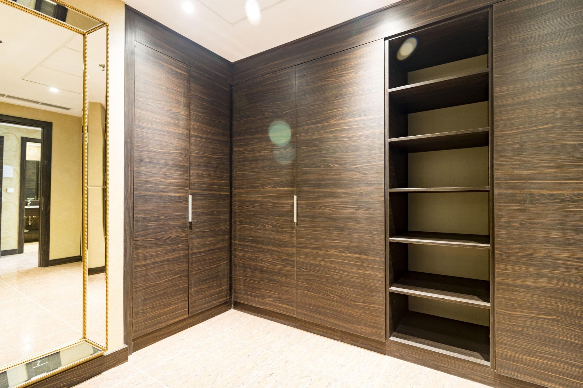 M Hotel Makkah By Millennium Mekka Eksteriør billede A wardrobe