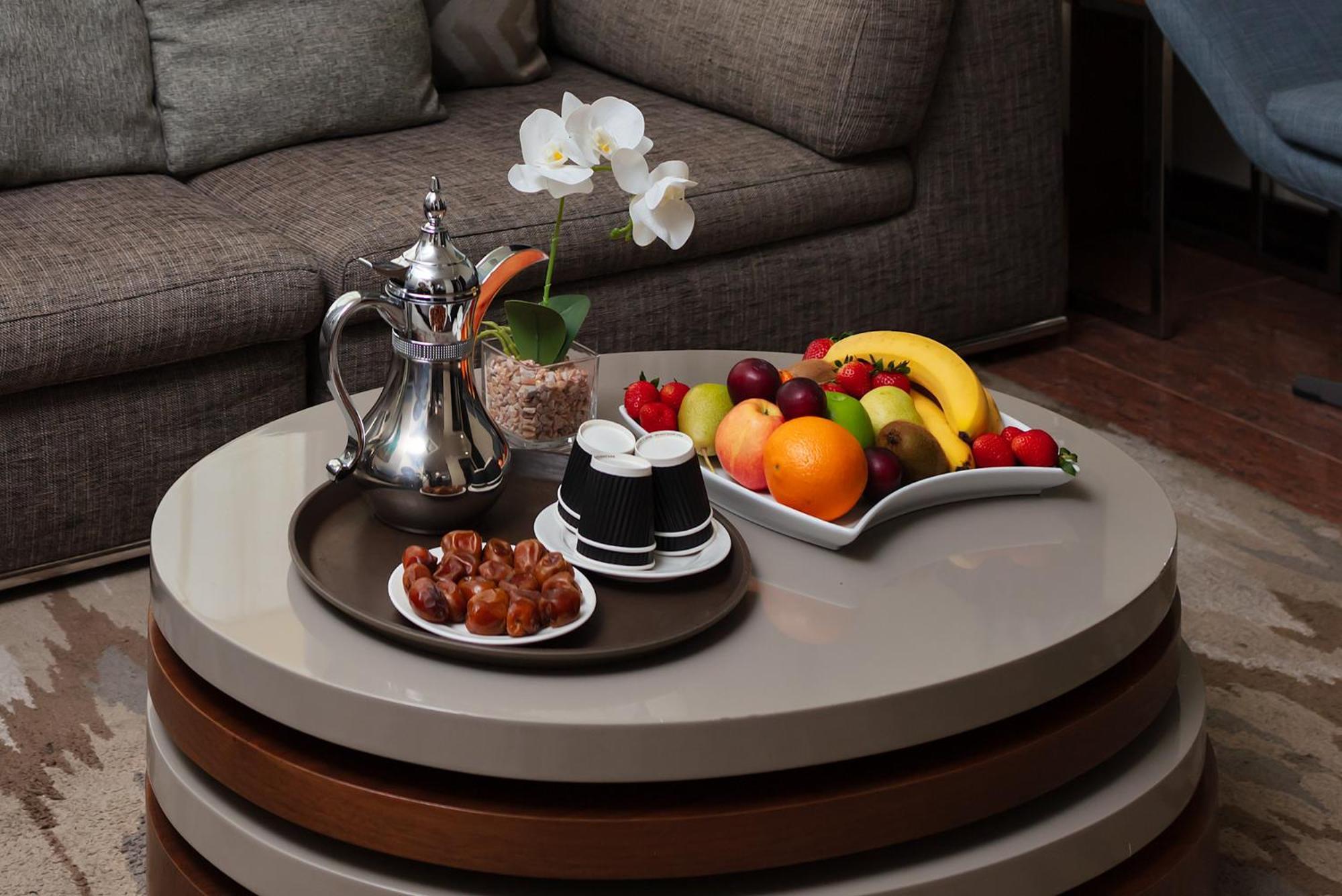 M Hotel Makkah By Millennium Mekka Eksteriør billede A rotating table